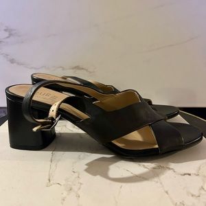 Naturalizer black leather strapped short block heels women’s size 8.5